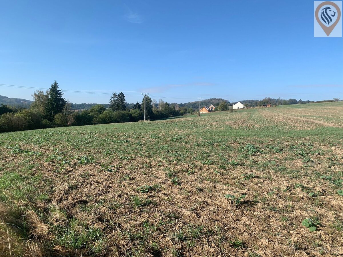 Prodej stavebního pozemku v Postupicích - 9