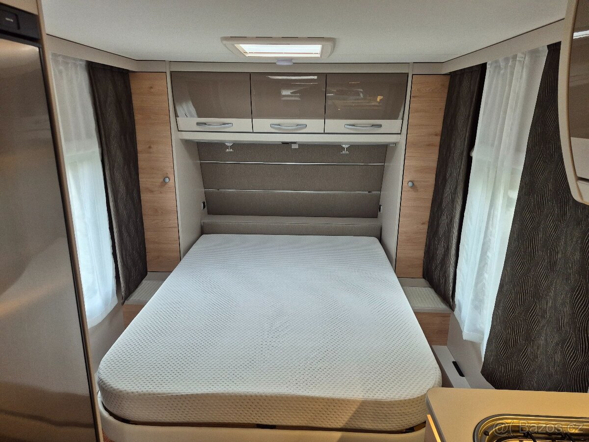 Obytný přívěs DETHLEFS NOMAD 530 DR - 9