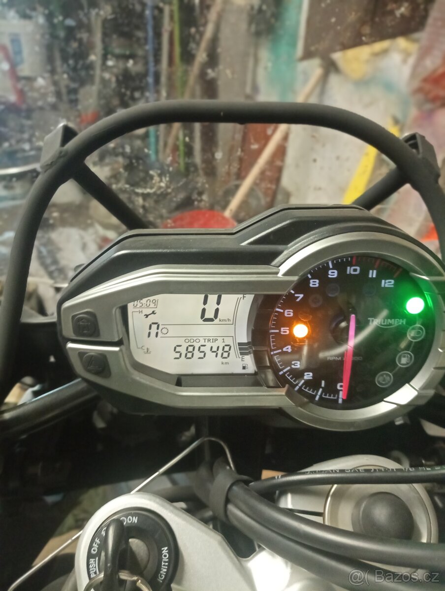 Triumph Explorer 1200 - 9