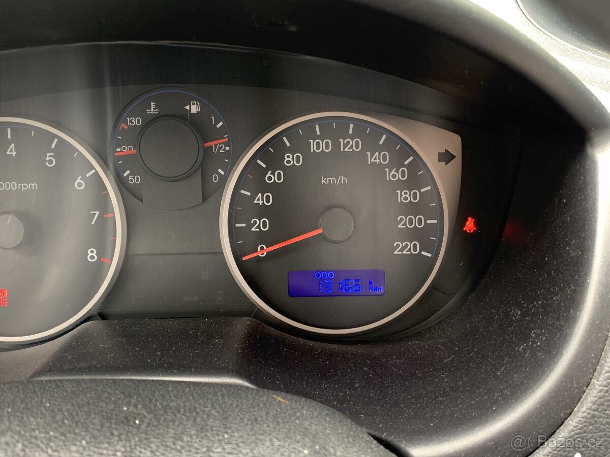 Hyundai i20 1.25 57 kW TAŽNÉ Z. r.v. 2012 - 9