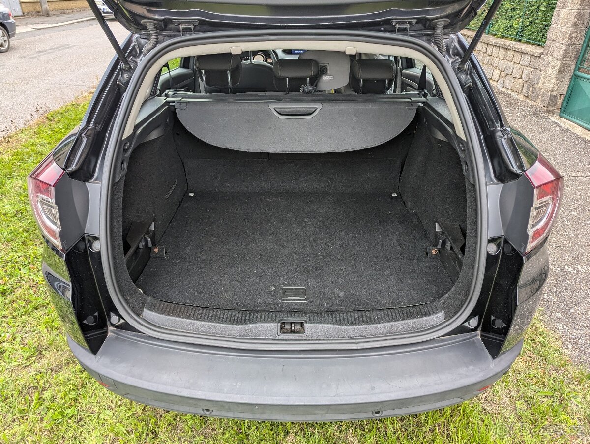 Renault Mégane, 1.4 TCe, kombi, druhý majitel - 9