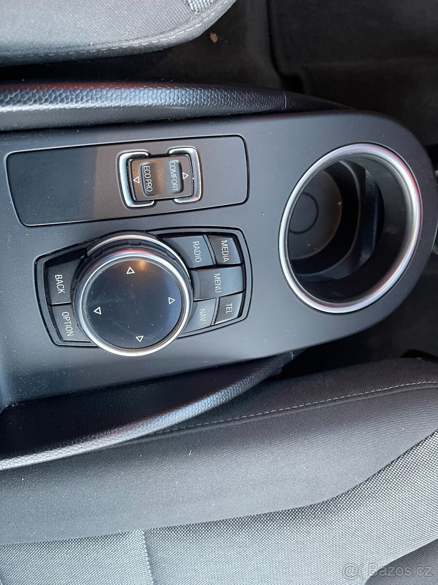 Prodám BMW i3, 125 KW LED NAVI Nová STK - 9