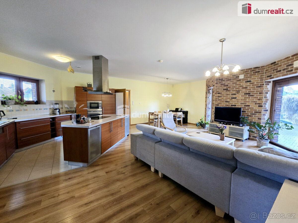 Prodej rodinného domu, 4+kk 140 m2, s pozemkem 649 m2, Stará - 9