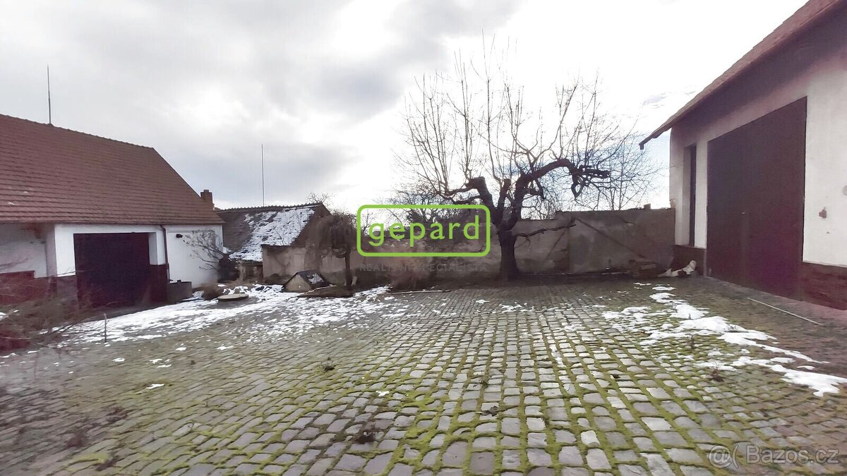 Prodej podílu na rozlehlé usedlosti v Ořechově nedaleko Brna - 9