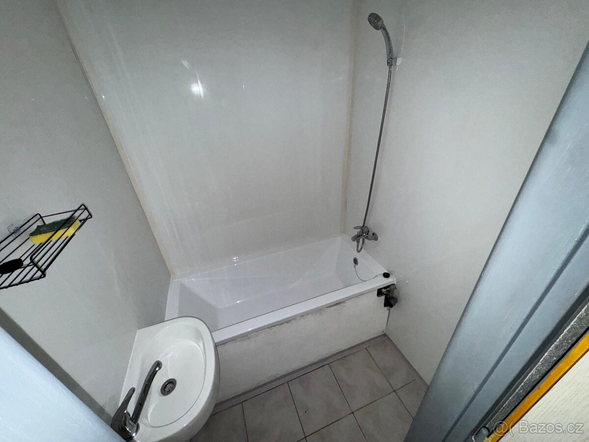 (765) Pronájem, byt 2+1, 60 m, 104, Bukovany - 9