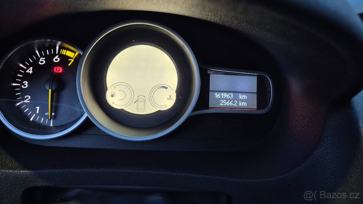 Renault Megane III 1,6 benzin - 9