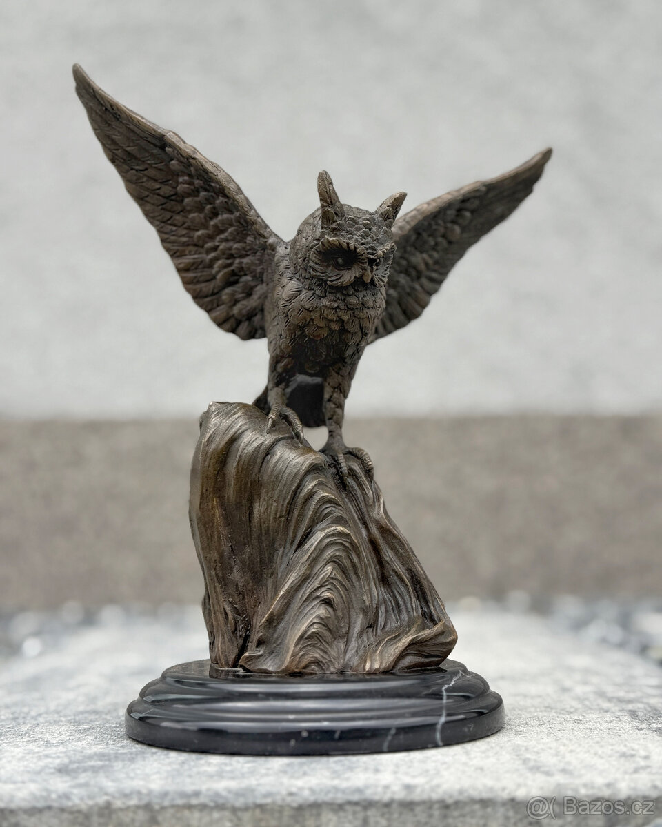 Bronzová socha Sova s roztaženými křídly moudrost luxus deco - 9