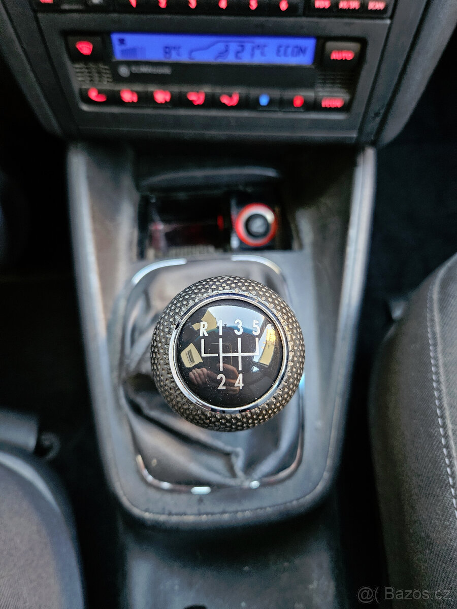 VW Golf 4 Variant, 1.6, 77 kW, benzín, klimatronic - 9