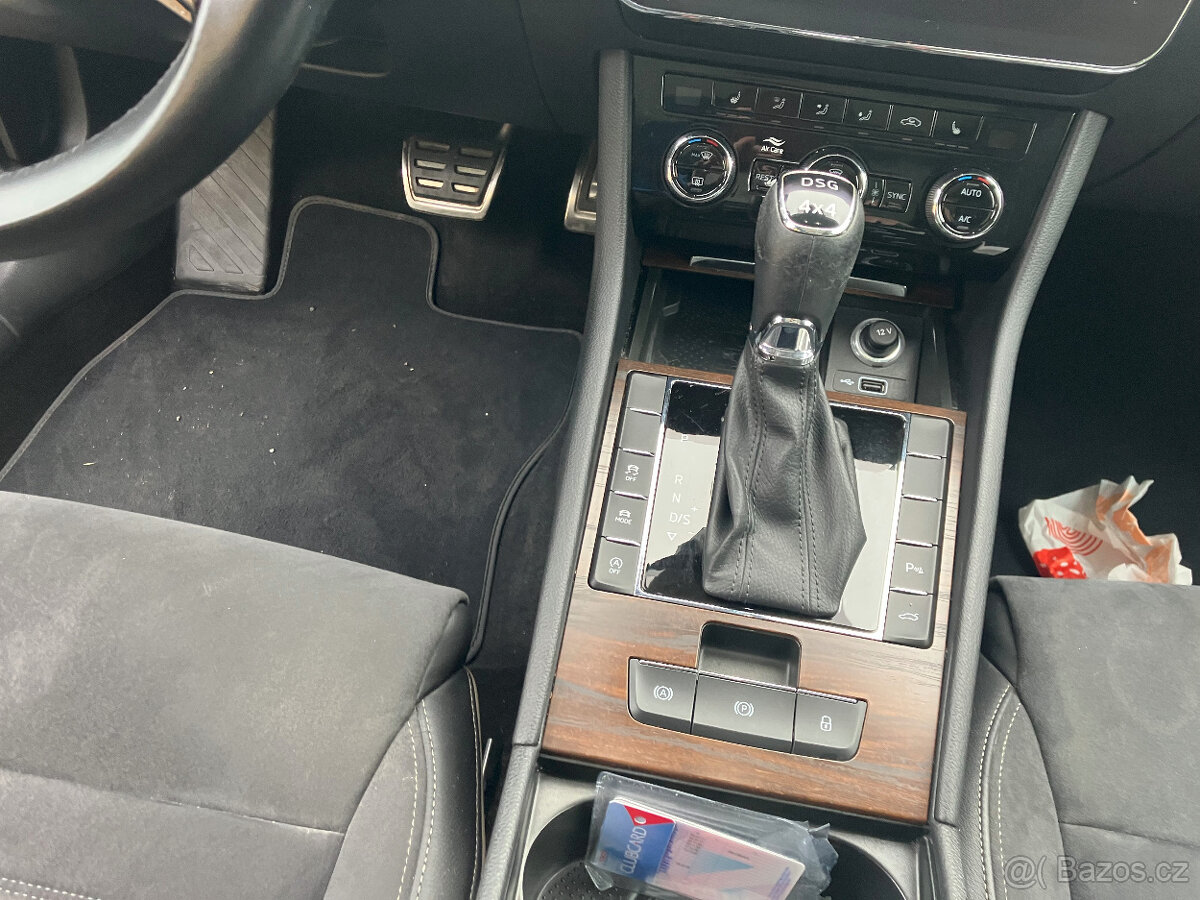 superb 3 kombi 2,0 tdi scout 4x4 - 9