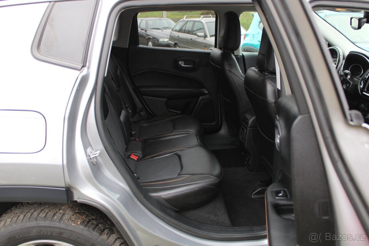 Jeep Compass 2.0 Multijet Limited 4x4 103kW - 9