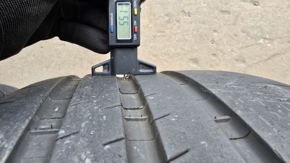 Letní pneu 245/35/20 Michelin - 9