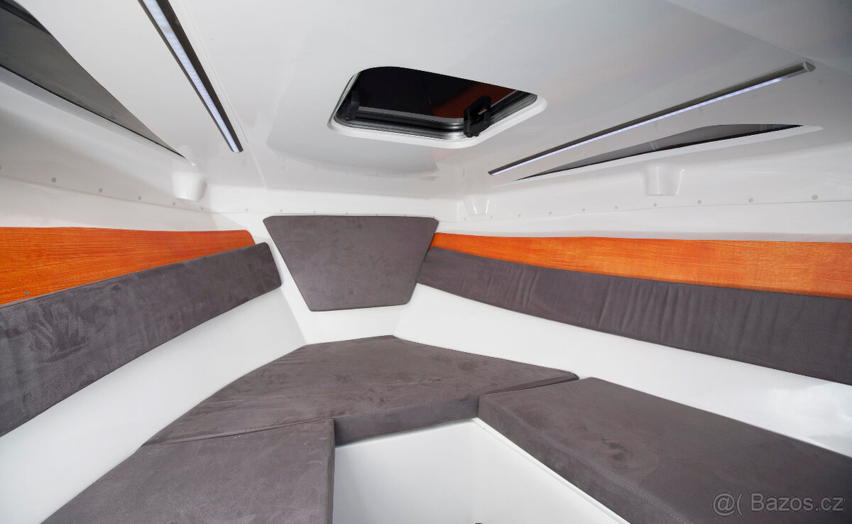 LOD KAJUTOVA BARRACUDA 545 - 9