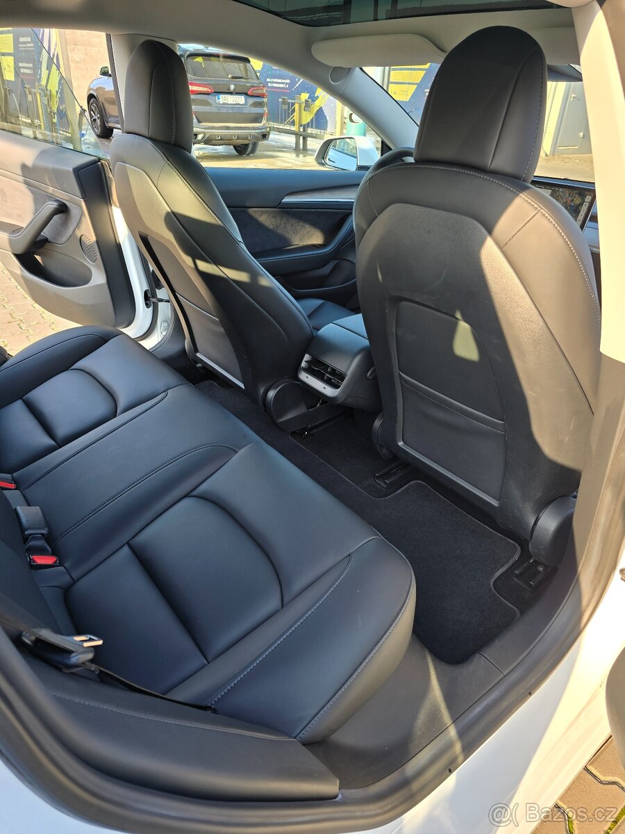 Tesla model 3 standart range plus - 9
