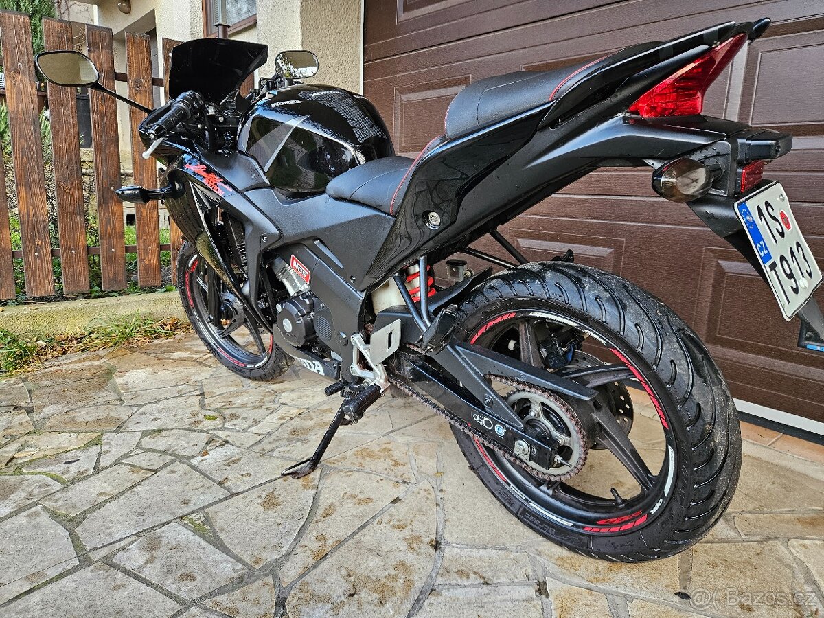 Honda CBR 125R – 2012 - 9