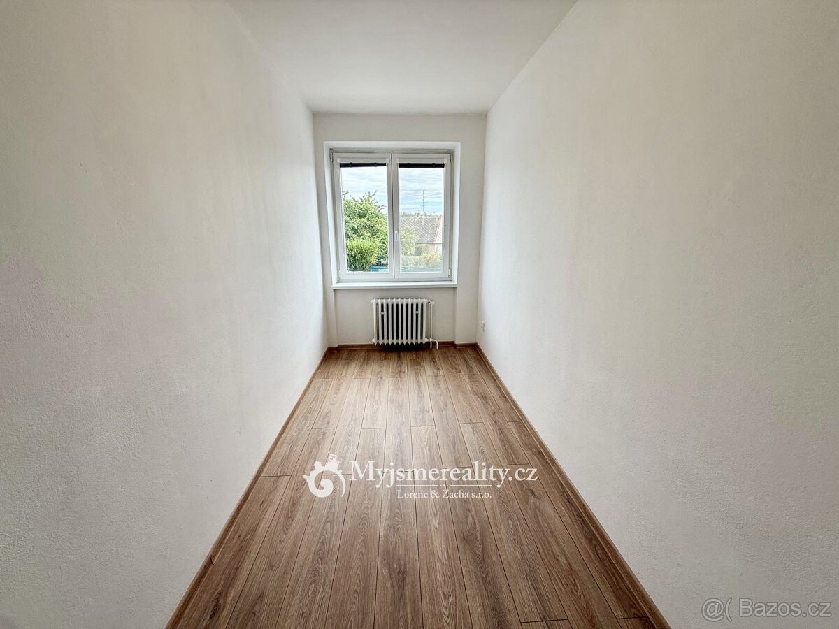 Pronájem bytu 3+1 s balkonem a sklepem, 67 m²,ul. Přímětická - 9