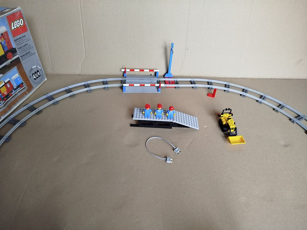 Lego 7720 Battery Train Set - 9