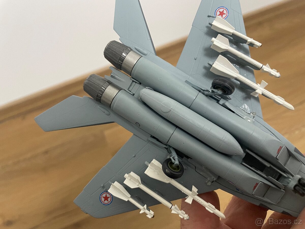 Mig-29 Fulcrum - model letadla 1:72 - 9