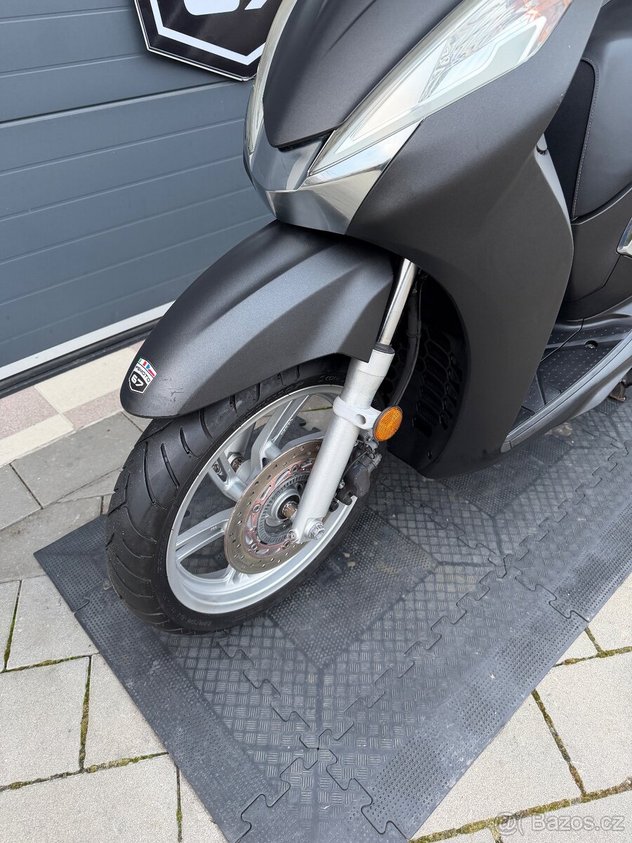 Honda Sh 300i ABS rok 2017 - 9