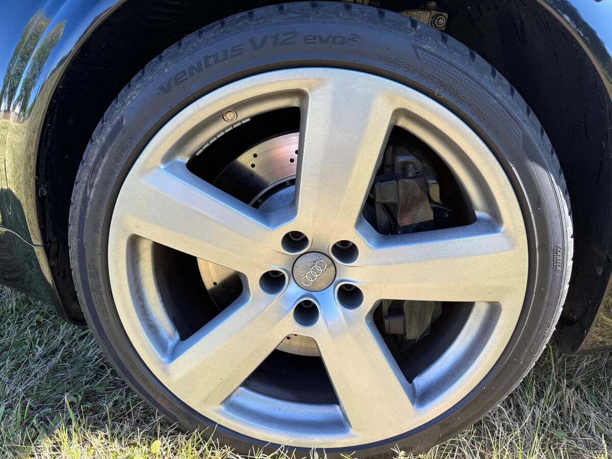 Prodám Audi RS6 C5 sedan - 9