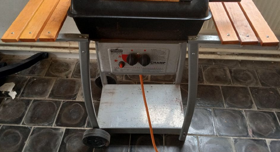 GRIL plynový, 2 x hořák, provozuschopný - 9