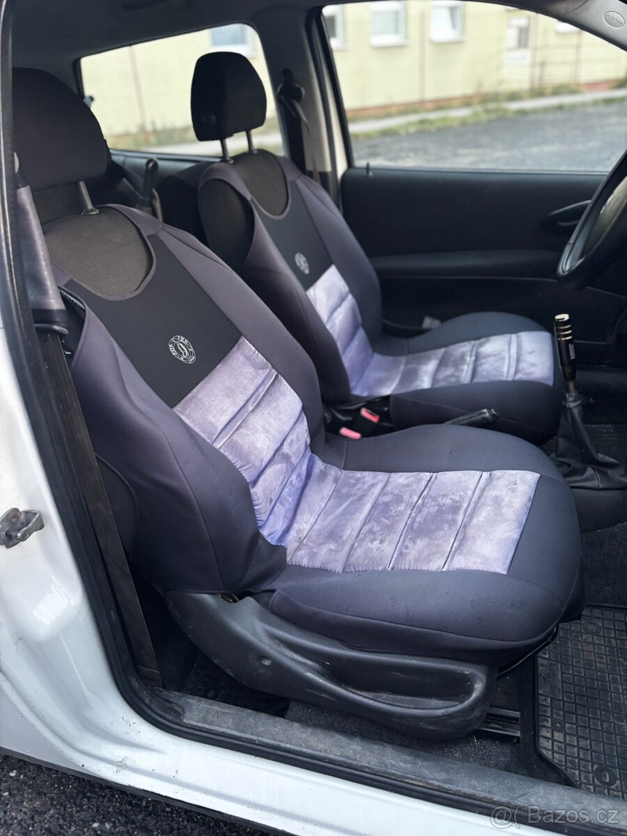 Fiat Punto 1.3 JDT 51kW, RV 2008, Alu, Nízká spotřeba - 9