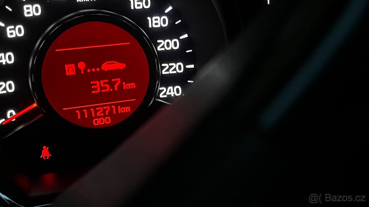 Prodej auta Kia Ceed II 1.4 TOP - 9