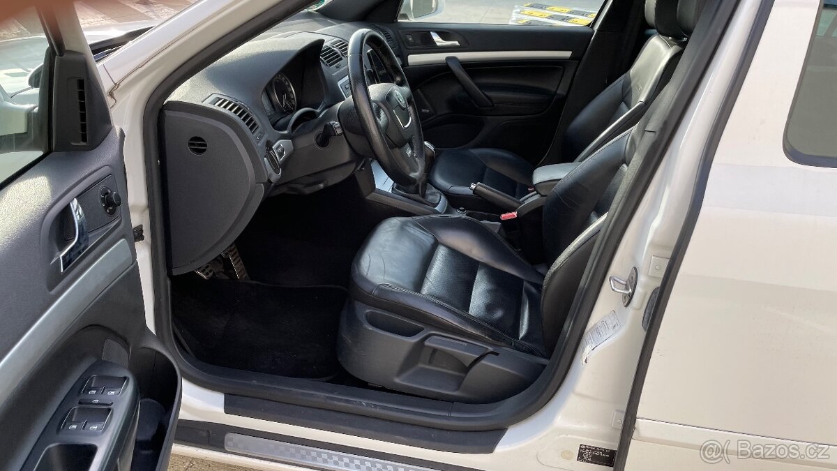 ŠKODA OCTAVIA 2.0TDi RS 125kW 1.MAJITEL - 9