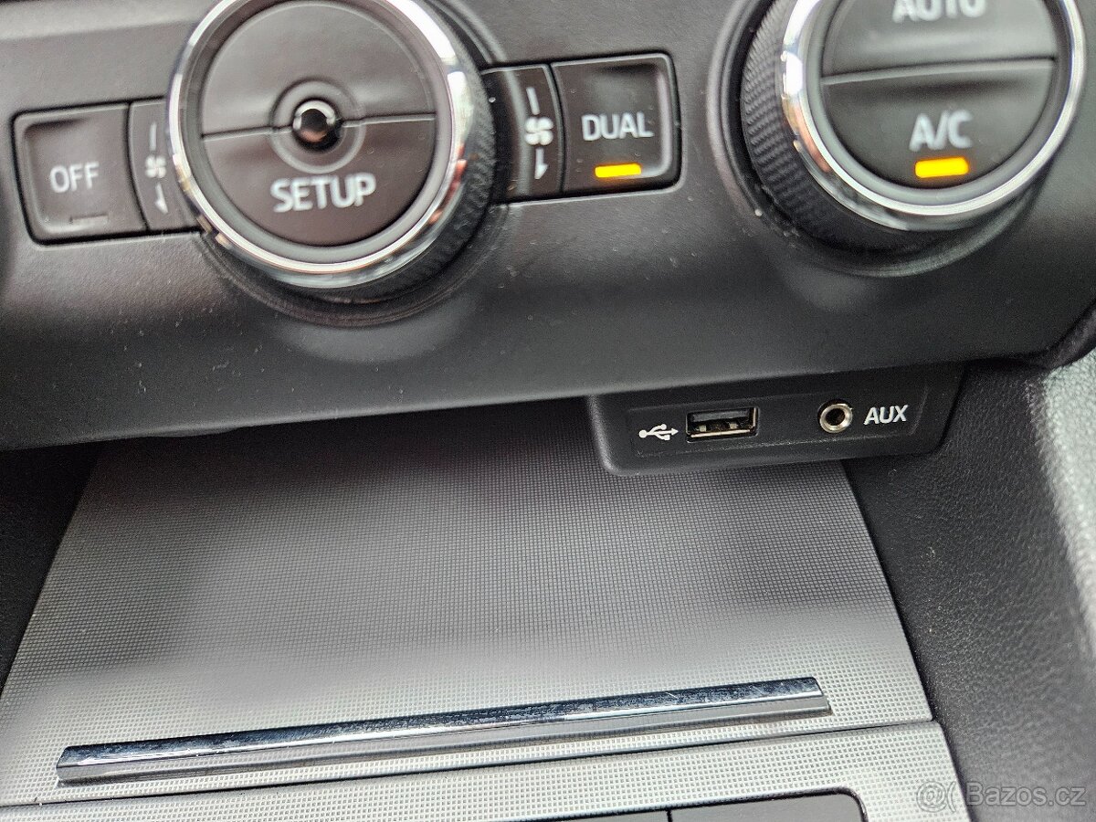 Škoda Oktavia 1,6Tdi 77kw r.v 2014 bílá sedan super stav - 9