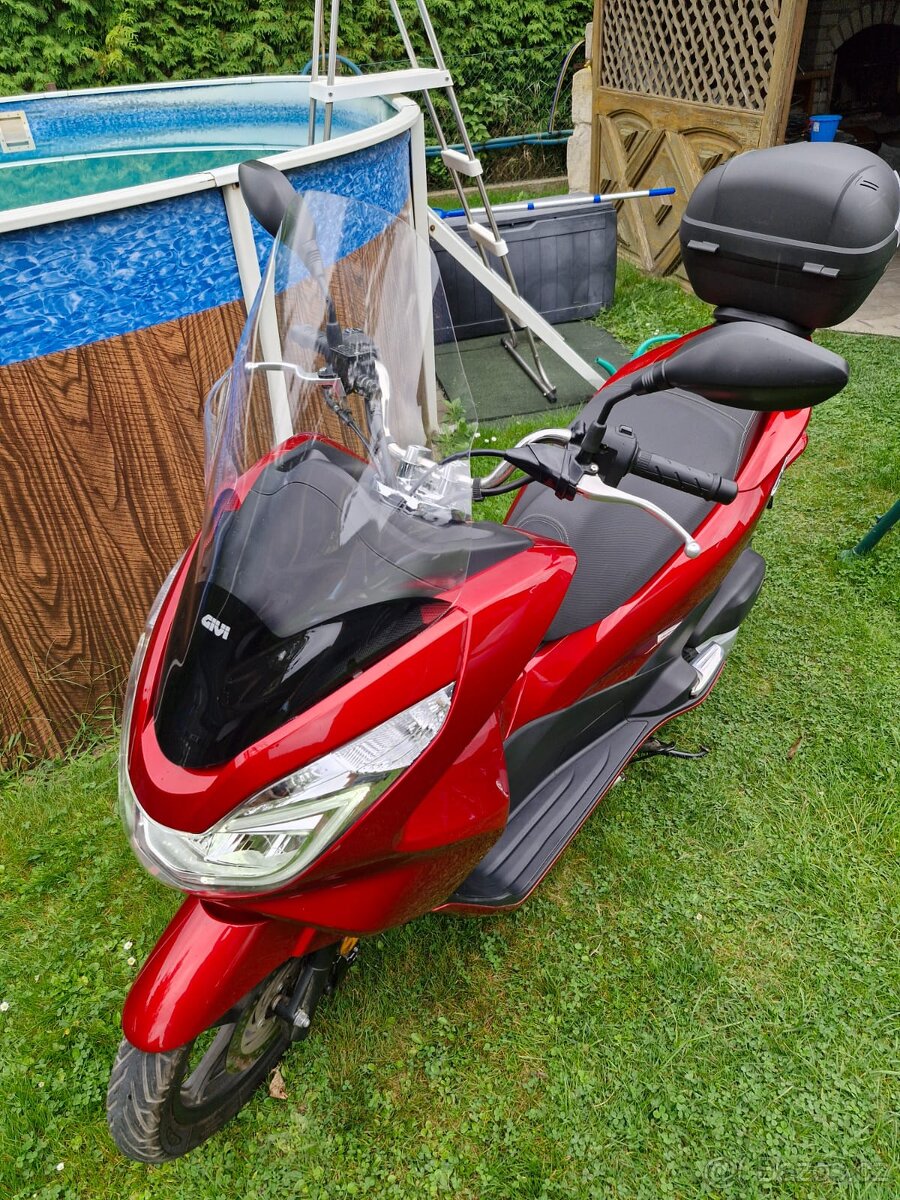 Skútr honda 125ccm - 9