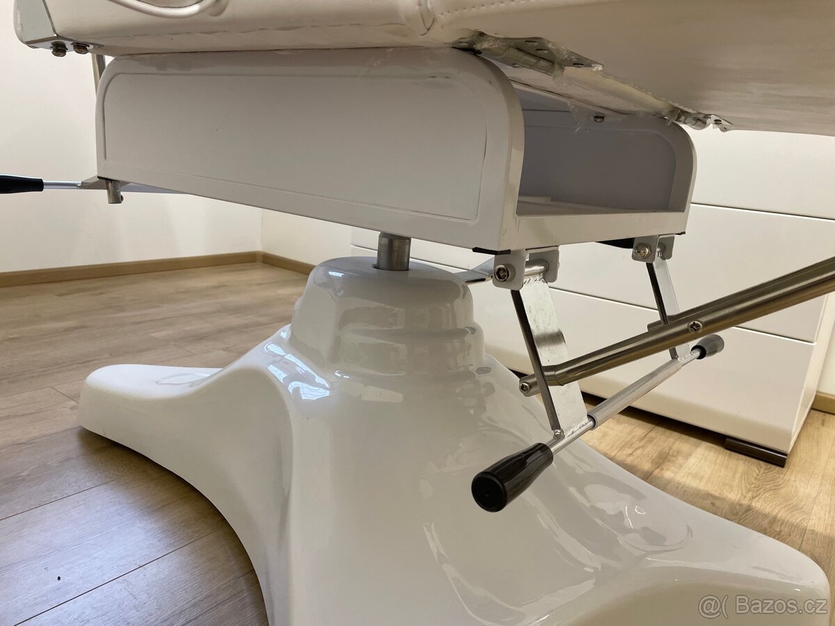 Kosmetické křeslo - 9