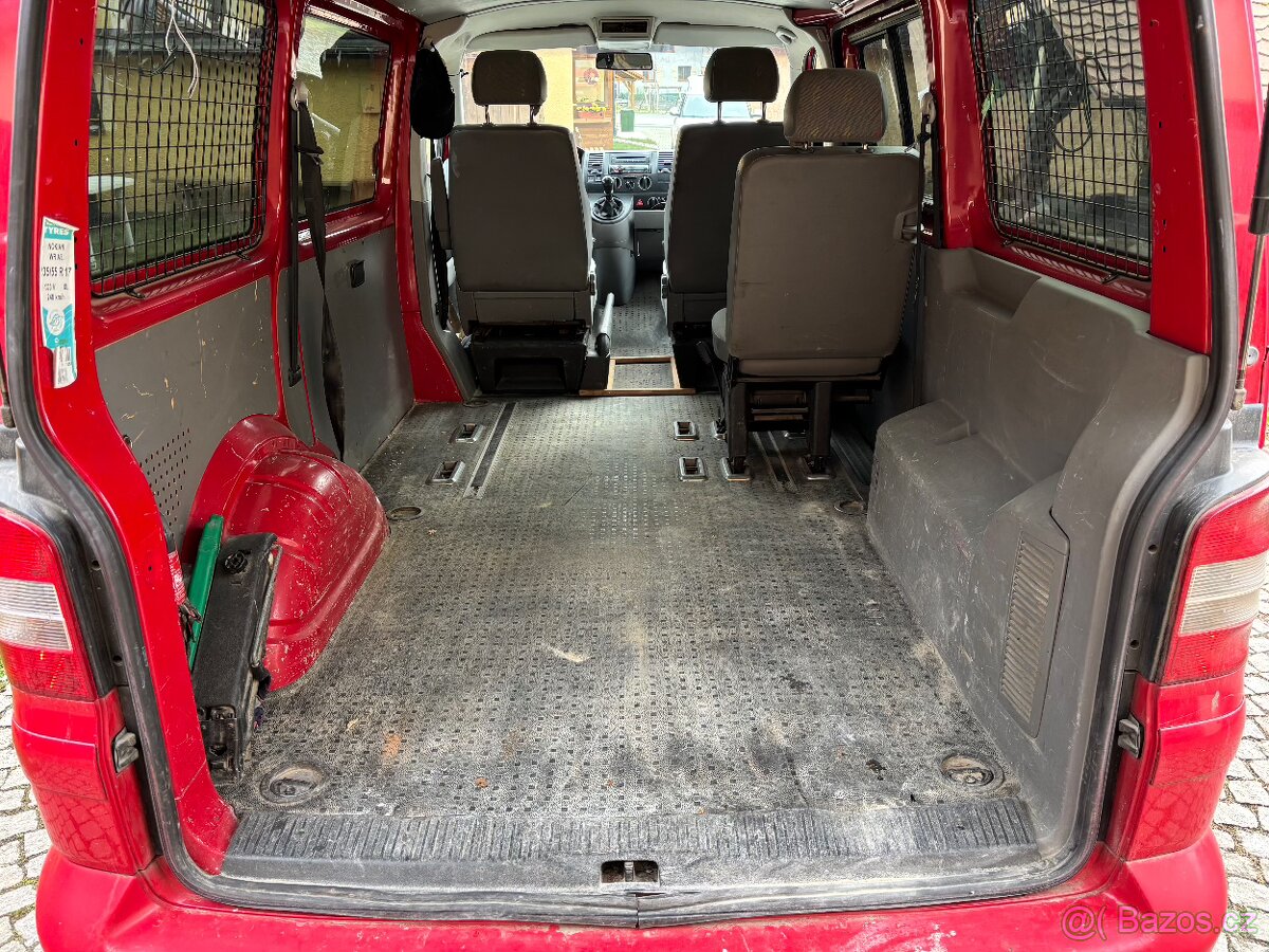 VW Transporter T5 2,5 TDI - 9