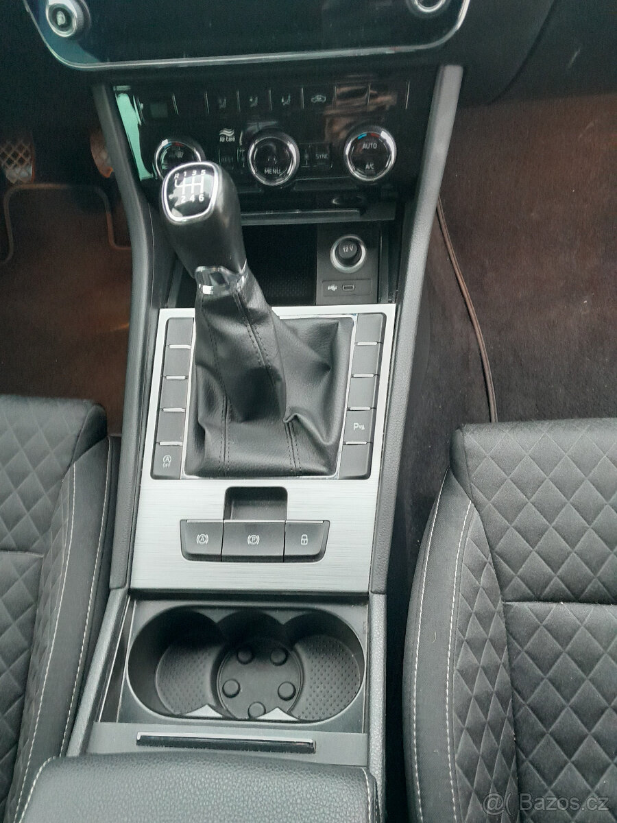 Škoda Superb 3 combi 2.0 TDi,110kW,Facelift,Style,Man,NAVI - 9