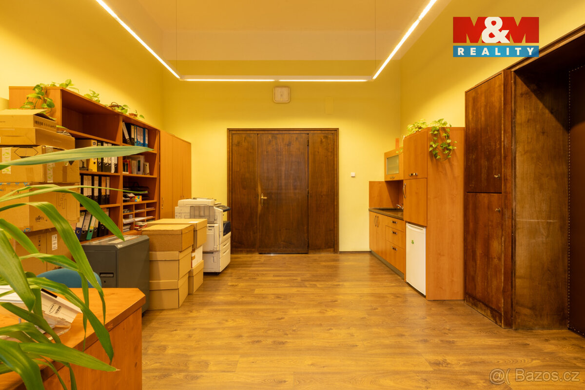 Prodej výrobního objektu, 2387 m², Rumburk, ul. Komenského - 9