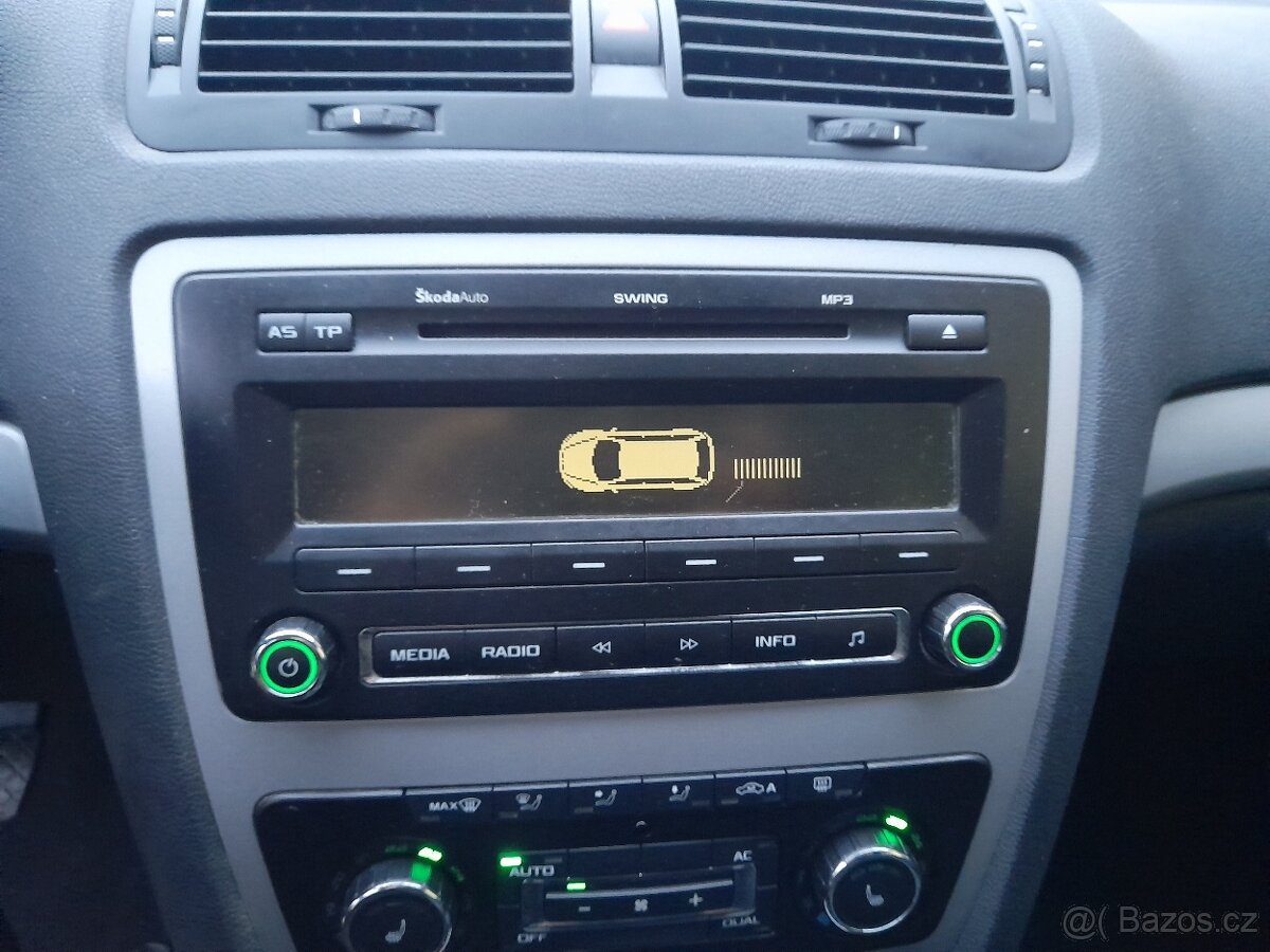 ŠKODA OCTAVIA KOMBI II FACELFT 1,4 TSI,2012,XENONY - 9