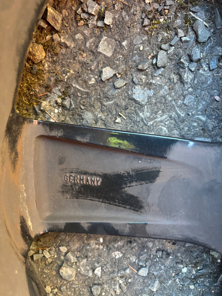 245/40 R18 alu kola - 9