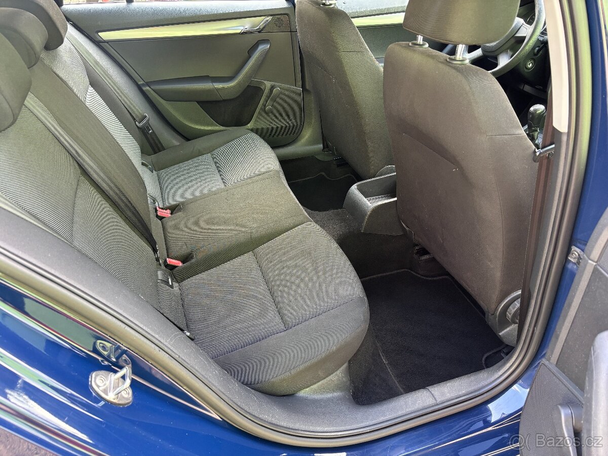 Škoda Octavia 1.Maj nebouraná - 9