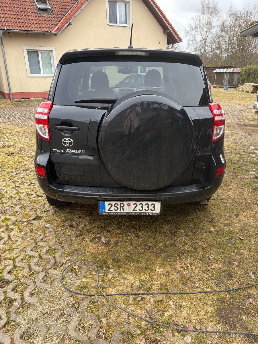 Toyota RAV4 - 9