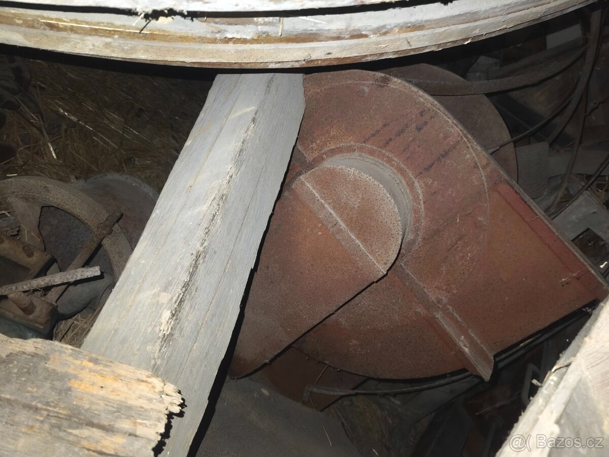 Vybavení a součástí starého mlýna - 9