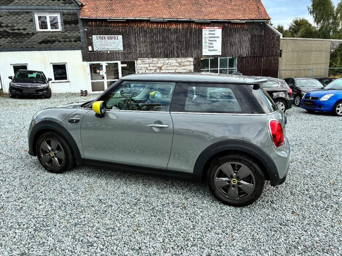 Mini Cooper SE - 9