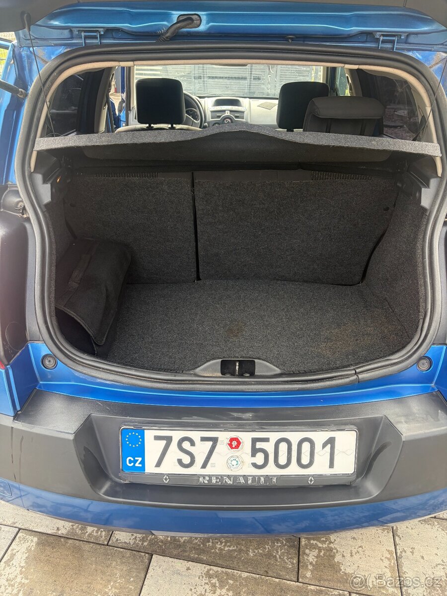 Prodám Renault Megane Hatchback 1.4 72 kW - 9