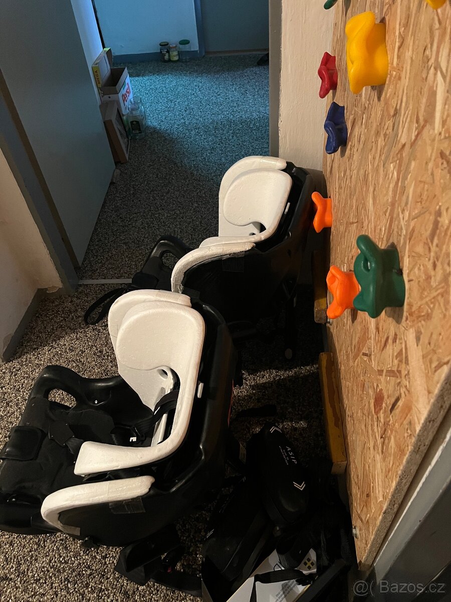 Dětské autosedačky Axkid Minikid 2022 - 9