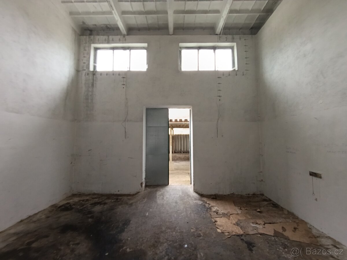 Pronájem nebytových prostorů/skladů atd. Rezervace - 9