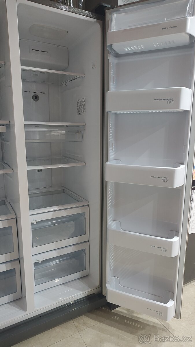 Americká lednice Samsung 496L - 9