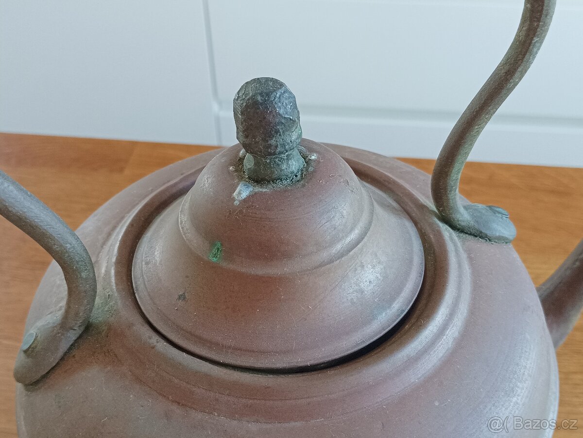 FRANCOUZSKÁ STAROŽITNÁ MOSAZNOMĚDĚNÁ KONVICE RUČNĚ VYROBENÁ - 9