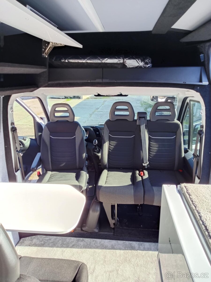 Obytný automobil IVECO Daily - 9