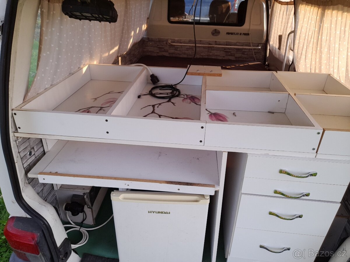 W Transporter T4 obytny - 9