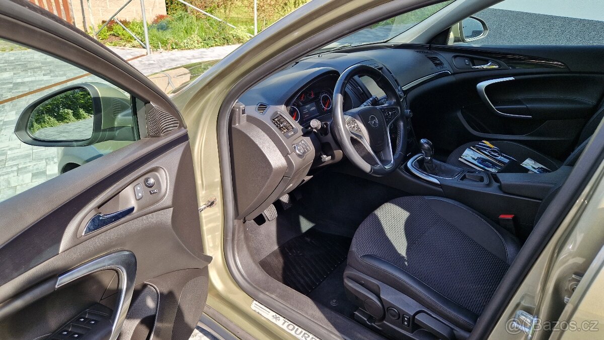 OPEL INSIGNIA COUNTRY TOURER 4x4 2.0 CDTI 120KW.ALU KOLA 18. - 9