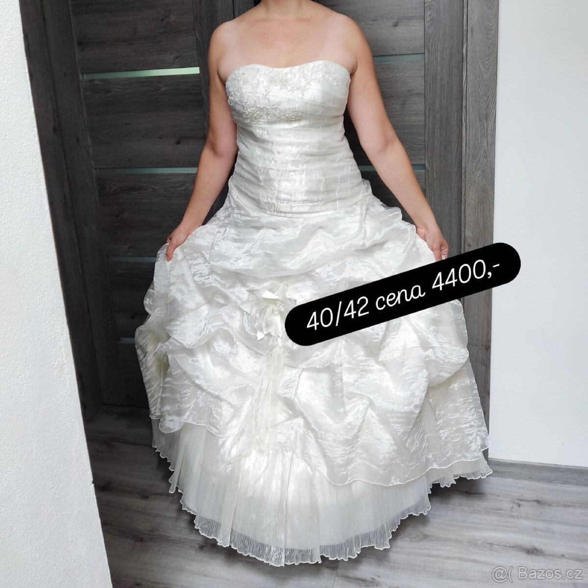 Svatební šaty 20 kusů různé velikosti - 9