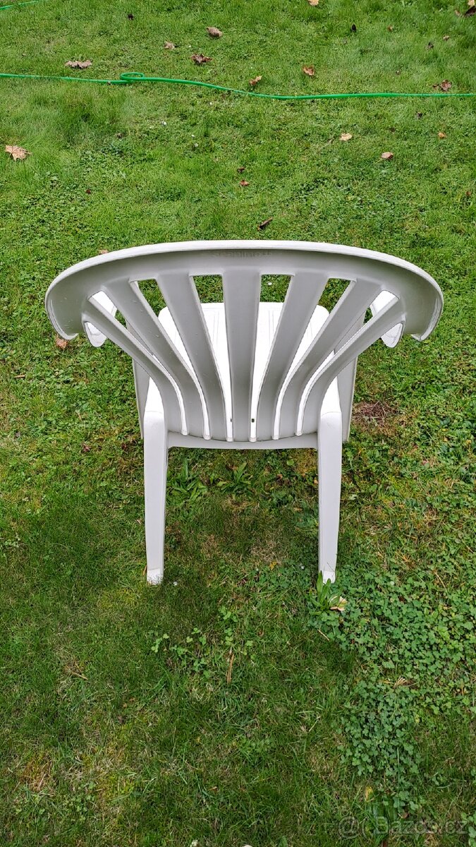 Plastové židle - 9