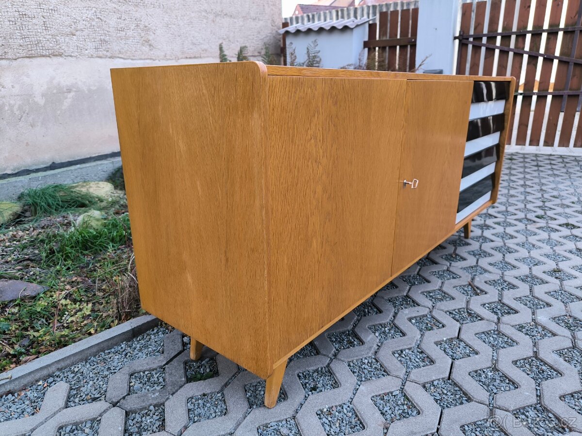 Retro komoda U-460 Jiří Jiroutek - Brusel 60. léta - 9